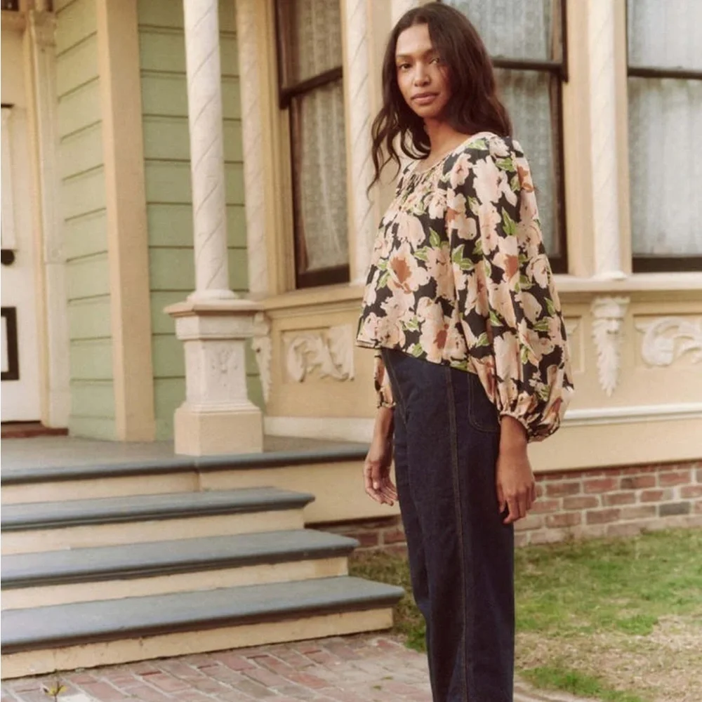 THE GREAT. Magpie Silk Top in Victorian Rose Print - Picture 5 of 12